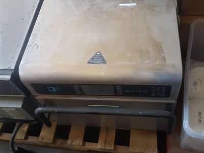 2 TurboChef i3 Commercial Rapid Cook / High-Speed Combination Oven.