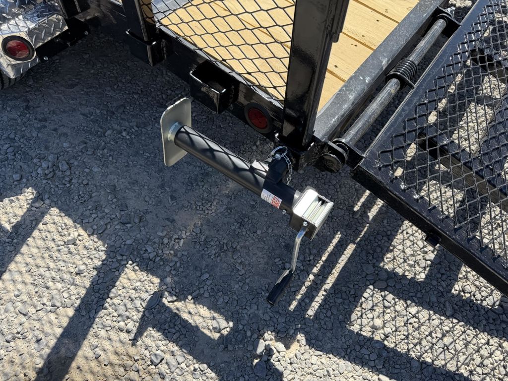 Main image 6