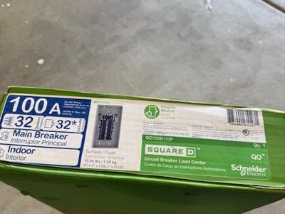 Square D ® QO 100-Amp 32-Spaces 32-Circuit Indoor Main Breaker Plug-on Neutral Load