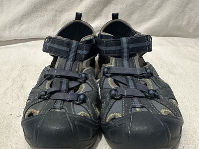 Merrell youth size 3, navy/Wedgewood, blue water or hiking sandals