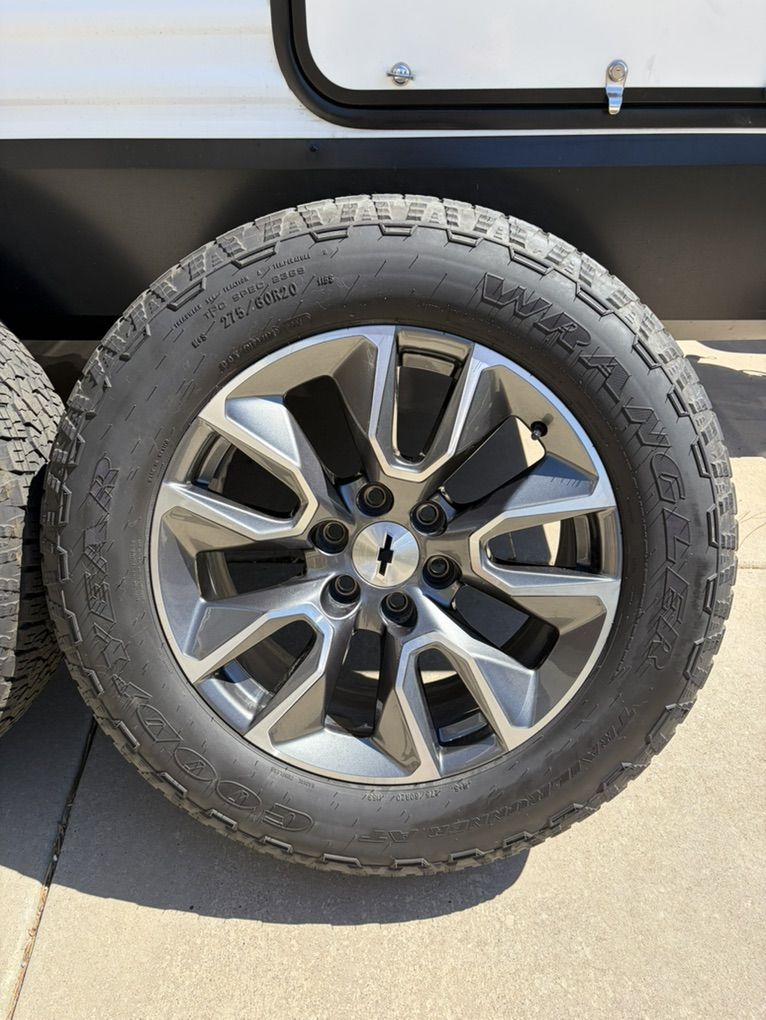 Chevrolet Silverado 1500 OEM 20 Wheels & Tires