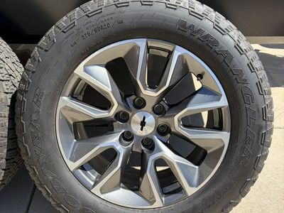 Chevrolet Silverado 1500 OEM 20 Wheels & Tires