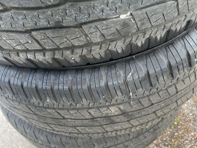 Free 265/70r16 3 tires