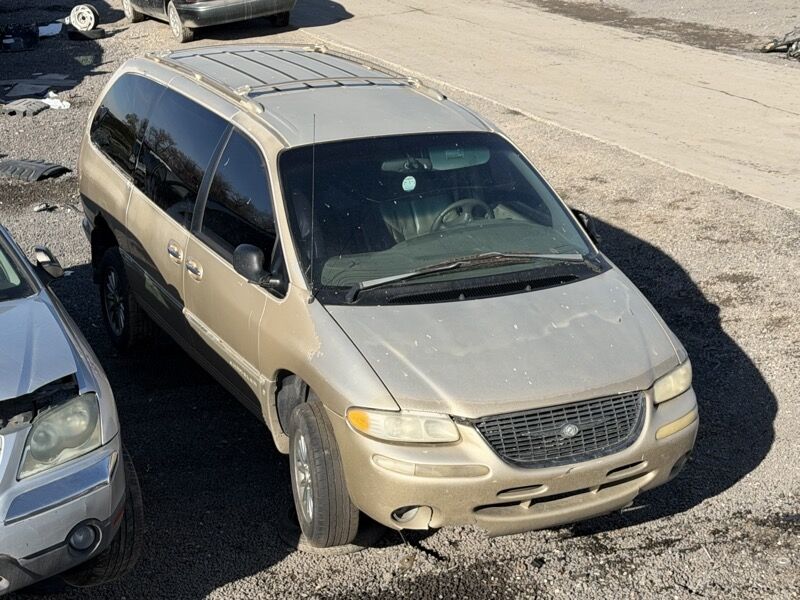 2000 Chrysler Town & Country Parts