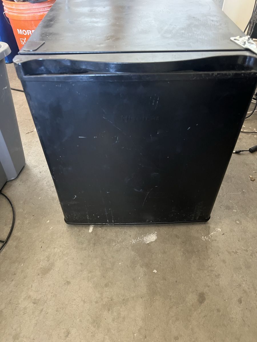 Mini fridge
