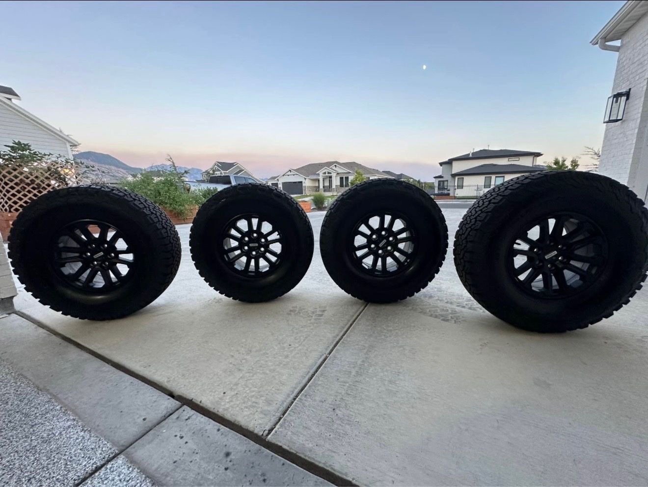 BRAND NEW 2026 Ford Raptor OEM 17" Wheels on LT315/70 R17 BFG KO2 Tires