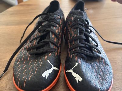 Puma Indoor Soccer Shoes - Black & Orange with White Puma Logo - Excellent Condition