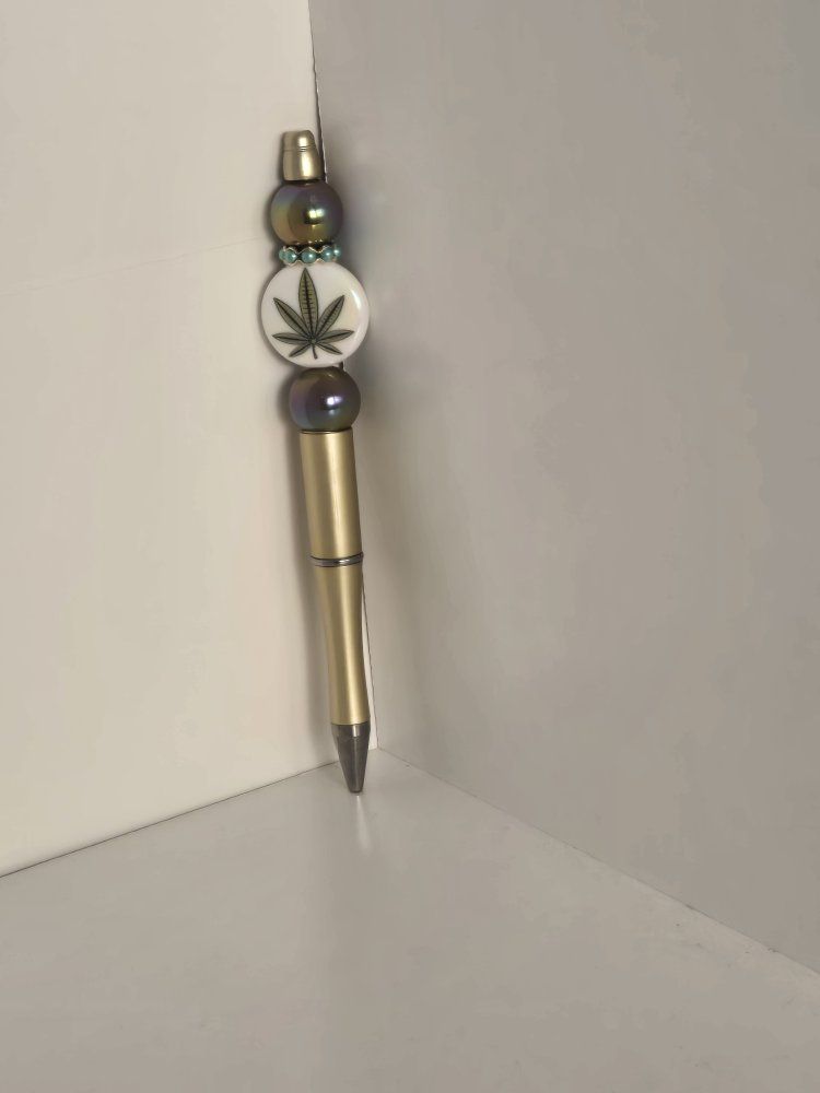 Main image 3