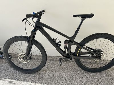 2020 Trek Fuel EX Mountian Bike Size Large