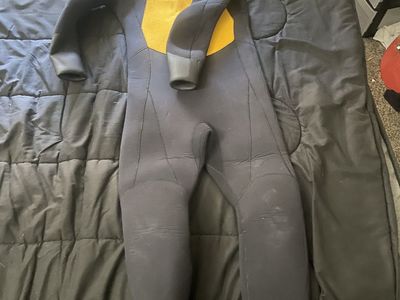 Scuba pro wetsuit