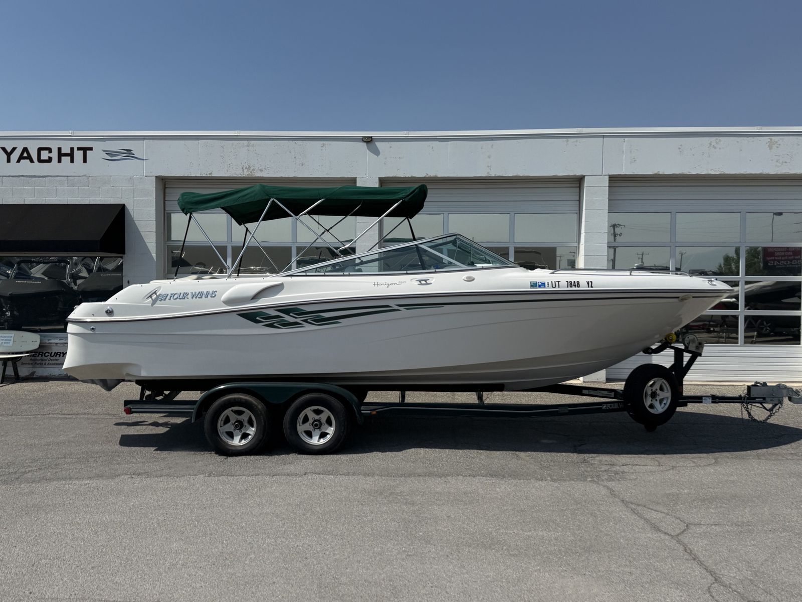 2000 26' Four Winns 260 Horizon Bowrider