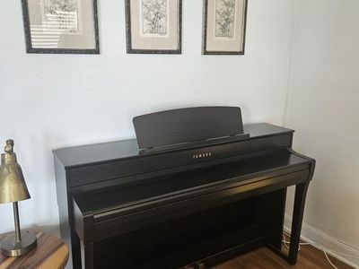 Yamaha Clavinova CLP-745