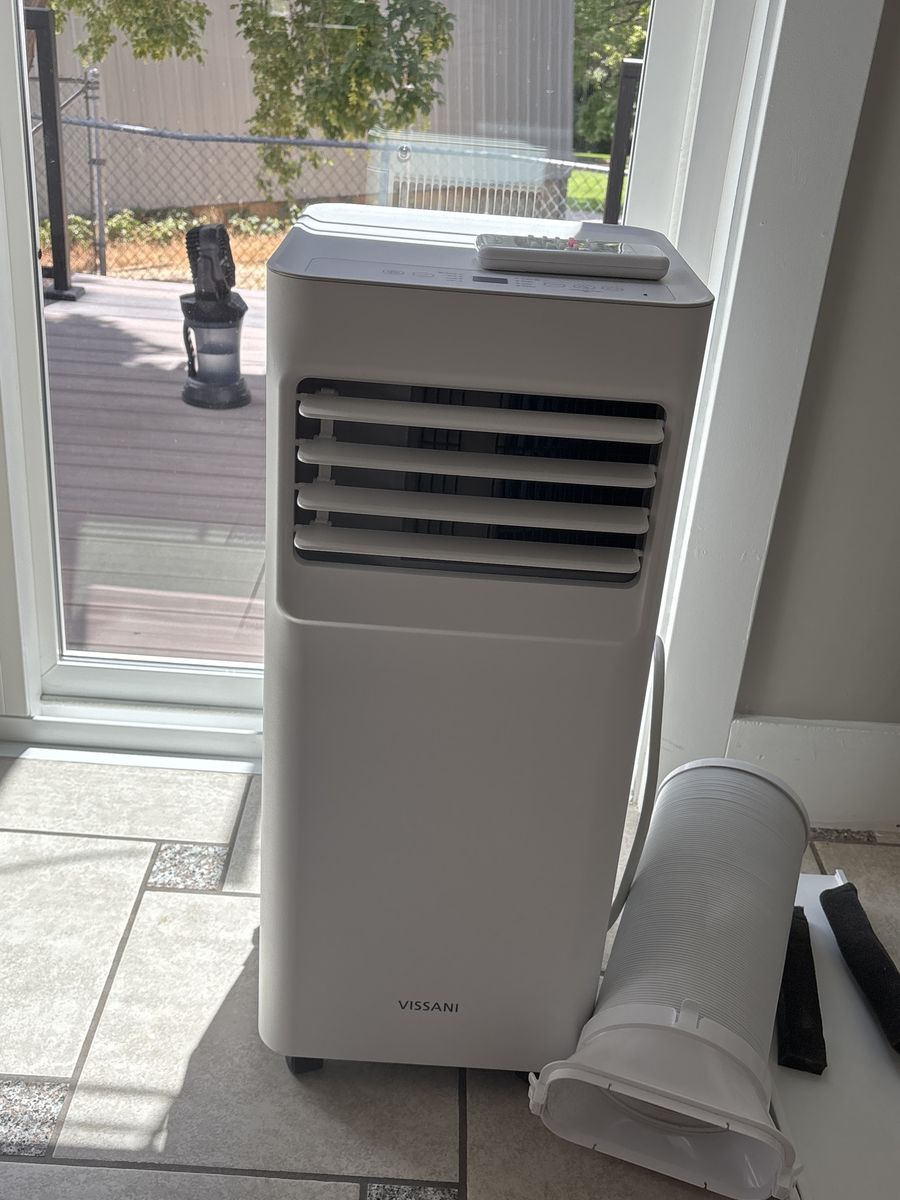 Vissani Portable Room AC Unit - White, Used One Summer