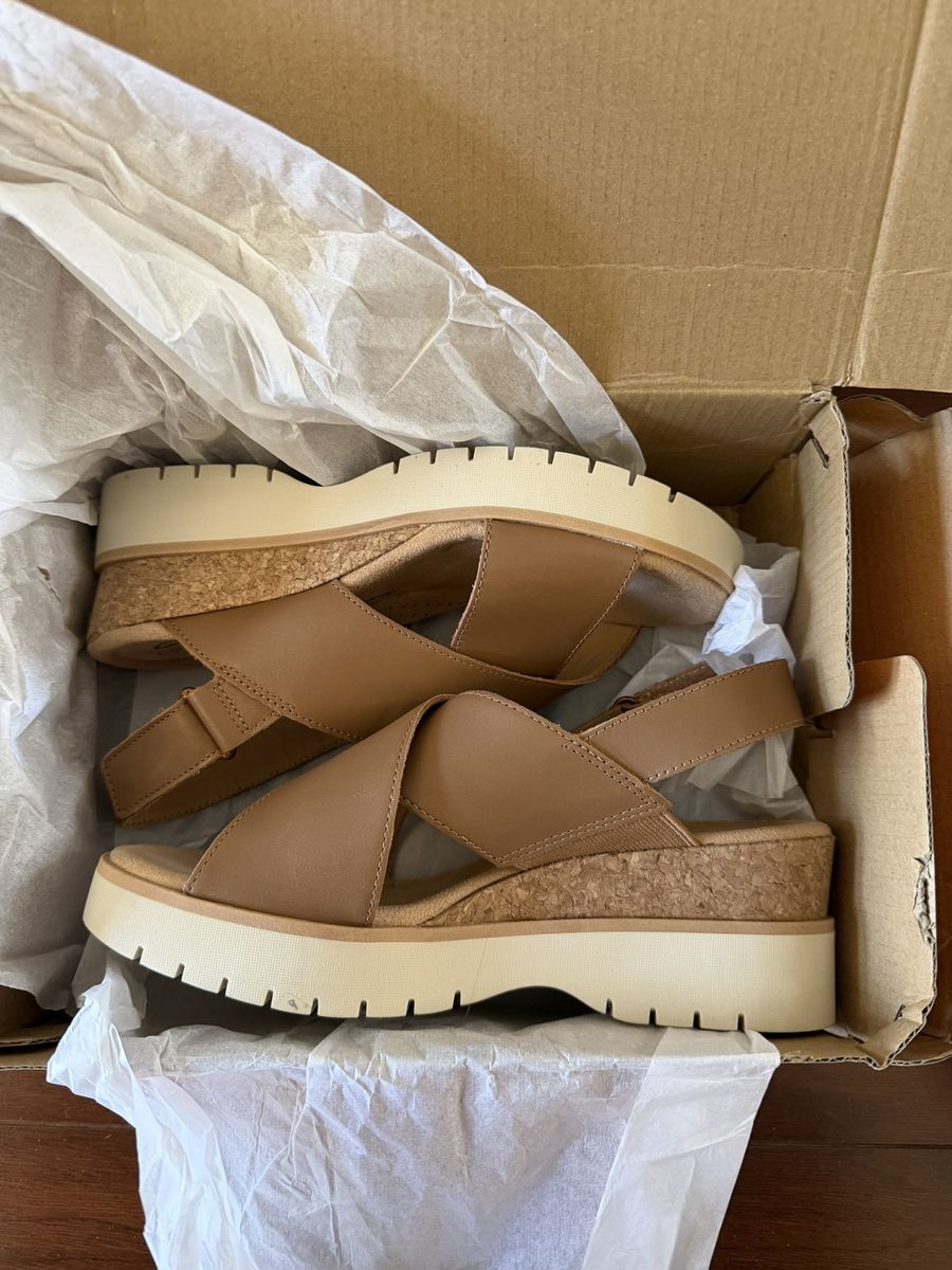 BNIB Clarks Women's Diaz Cross Wedge Sandal, Tan Leather, Size 6, 86920