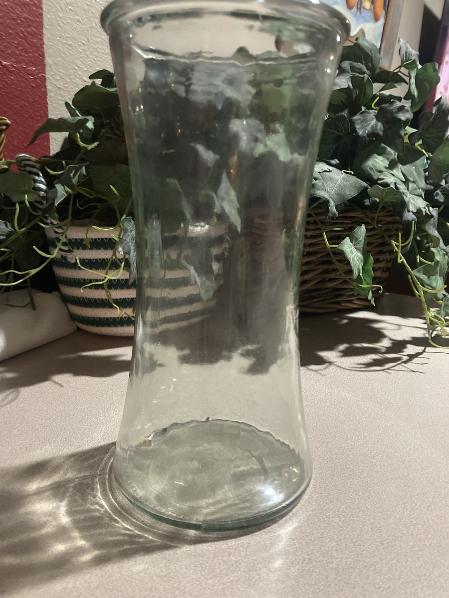 Glass vase