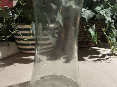 Glass vase