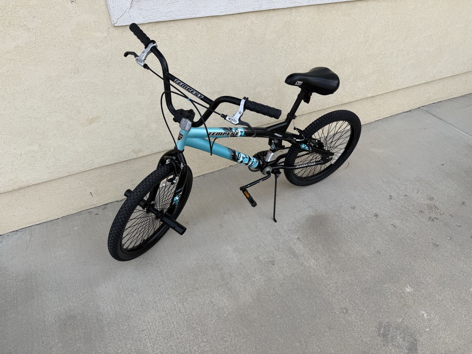 Boys 20 inch Freestyle bike