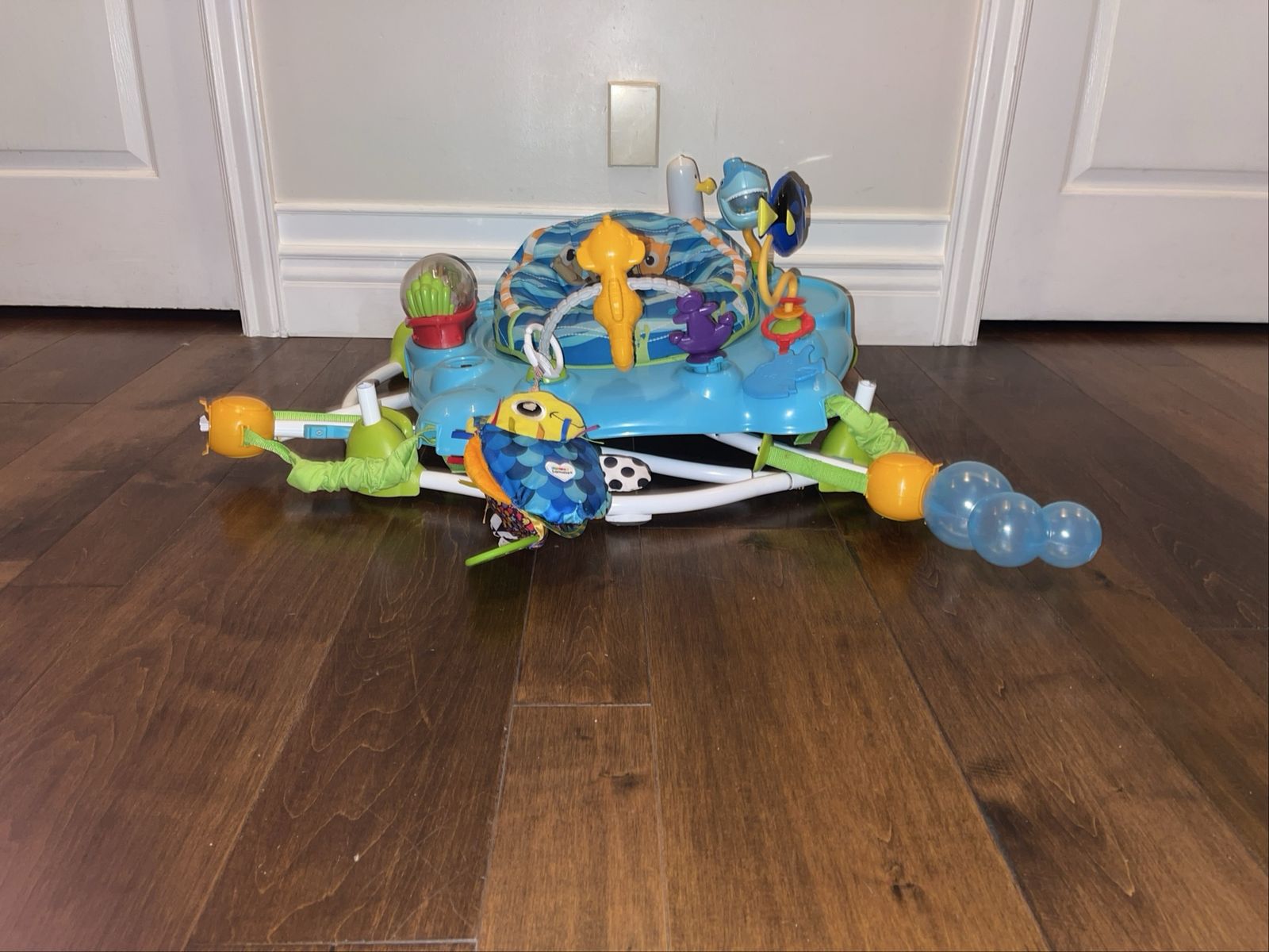 Main image 6