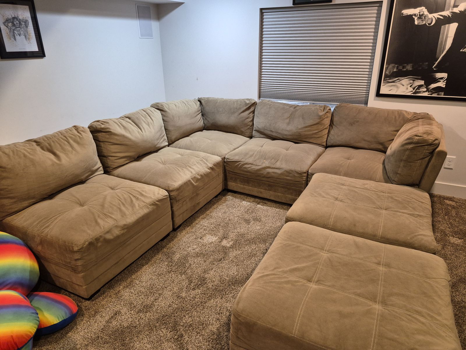 Modular couch set.