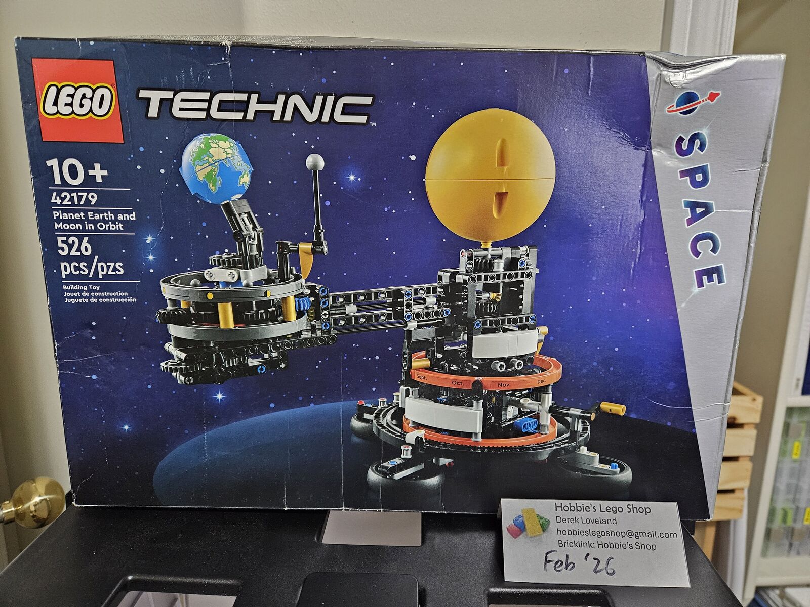 Lego Technic: Planet Earth and Moon in Orbit (42179)