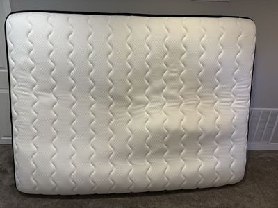 Queen Size Mattress - Excellent Condition