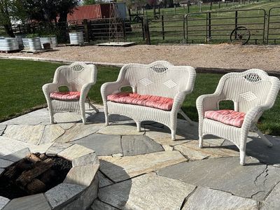 Super Nice 4 Peace, Wicker Patio Set