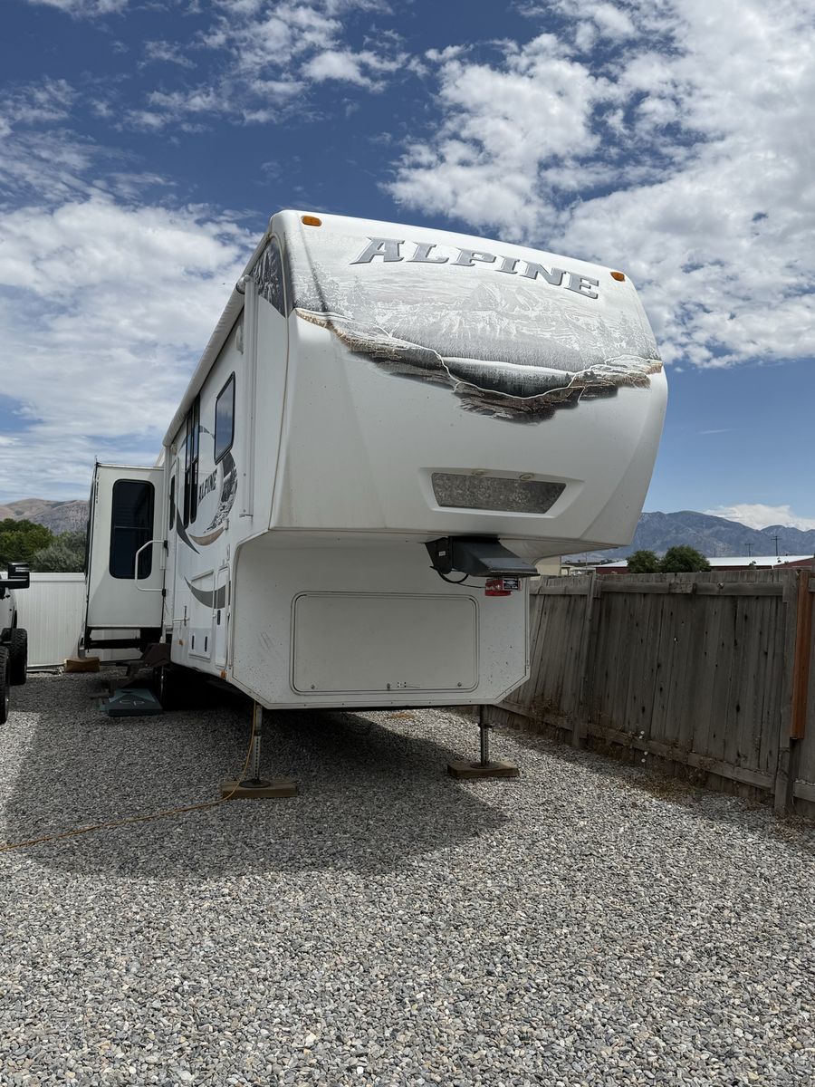 2011 keystone alpine 3450rl