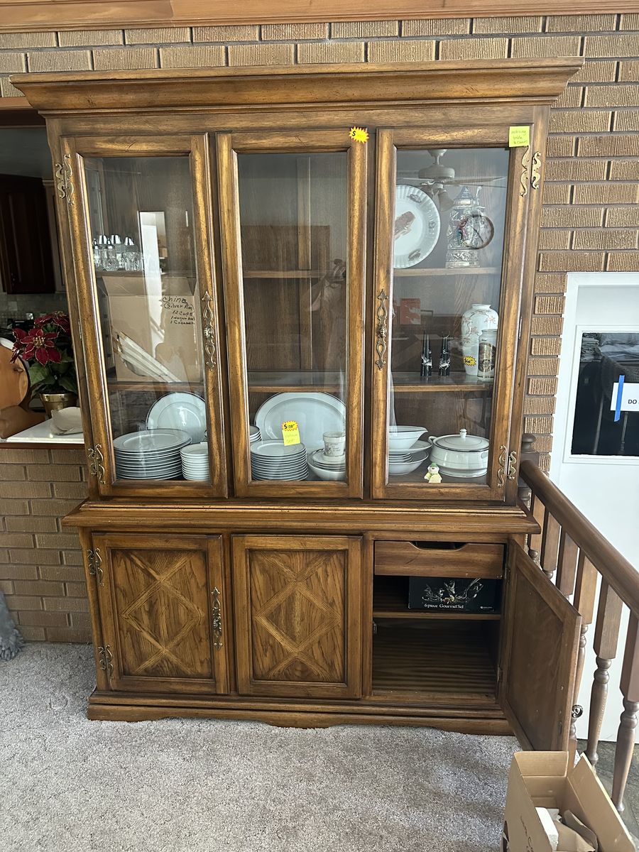 Solid Wood Hutch