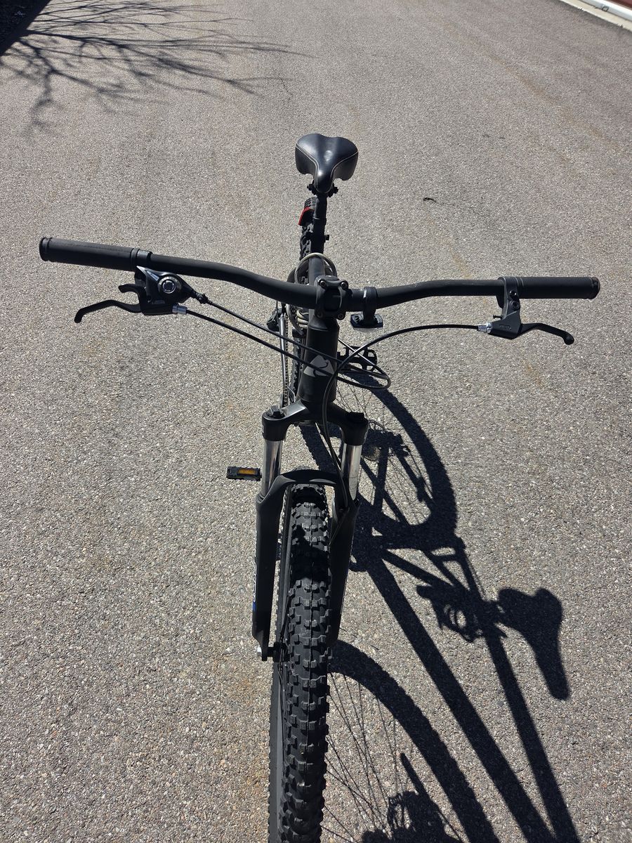 Ozark Trail Vibe 27.5" Mountain Bike Large 19" Frame