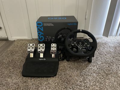 Logitech G920 Racing Wheel and Pedals