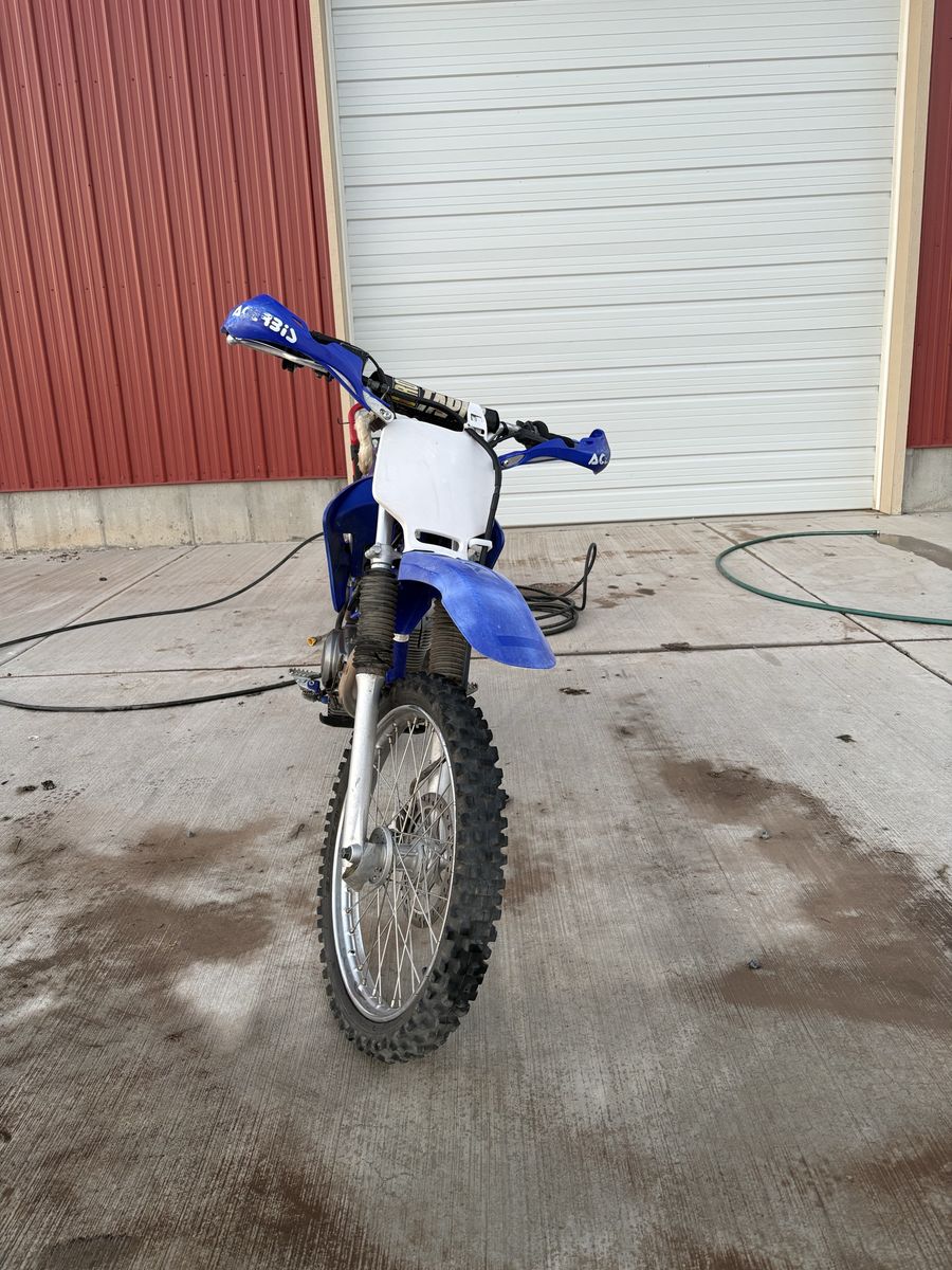 2005, 125cc Yamaha 4 stroke large wheel