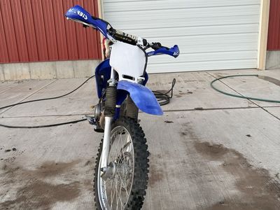 2005, 125cc Yamaha 4 stroke large wheel