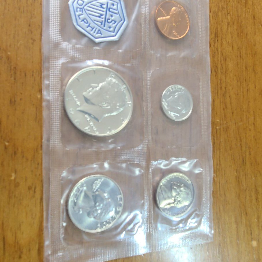1964 uncirculated coin set in plastic