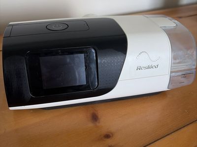 Resmed air curve 11 cpap machine