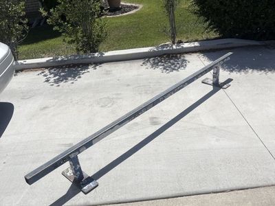 Skate rail