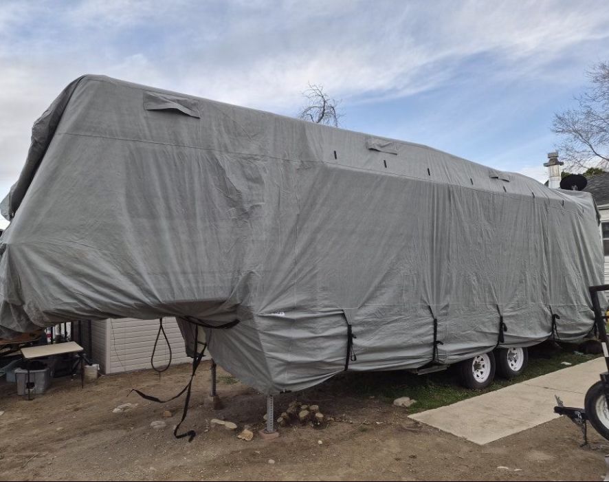 5th Wheel Cover