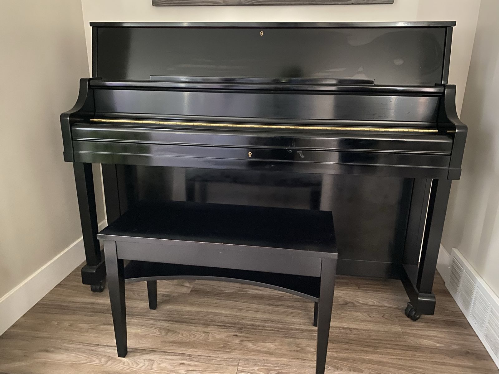Kawai UST-9 Professional Upright Piano – Excellent Condition – Original Owner
