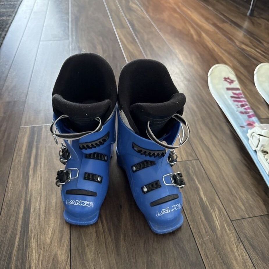 Lange Ski boots And Volkl Skis $30 Each