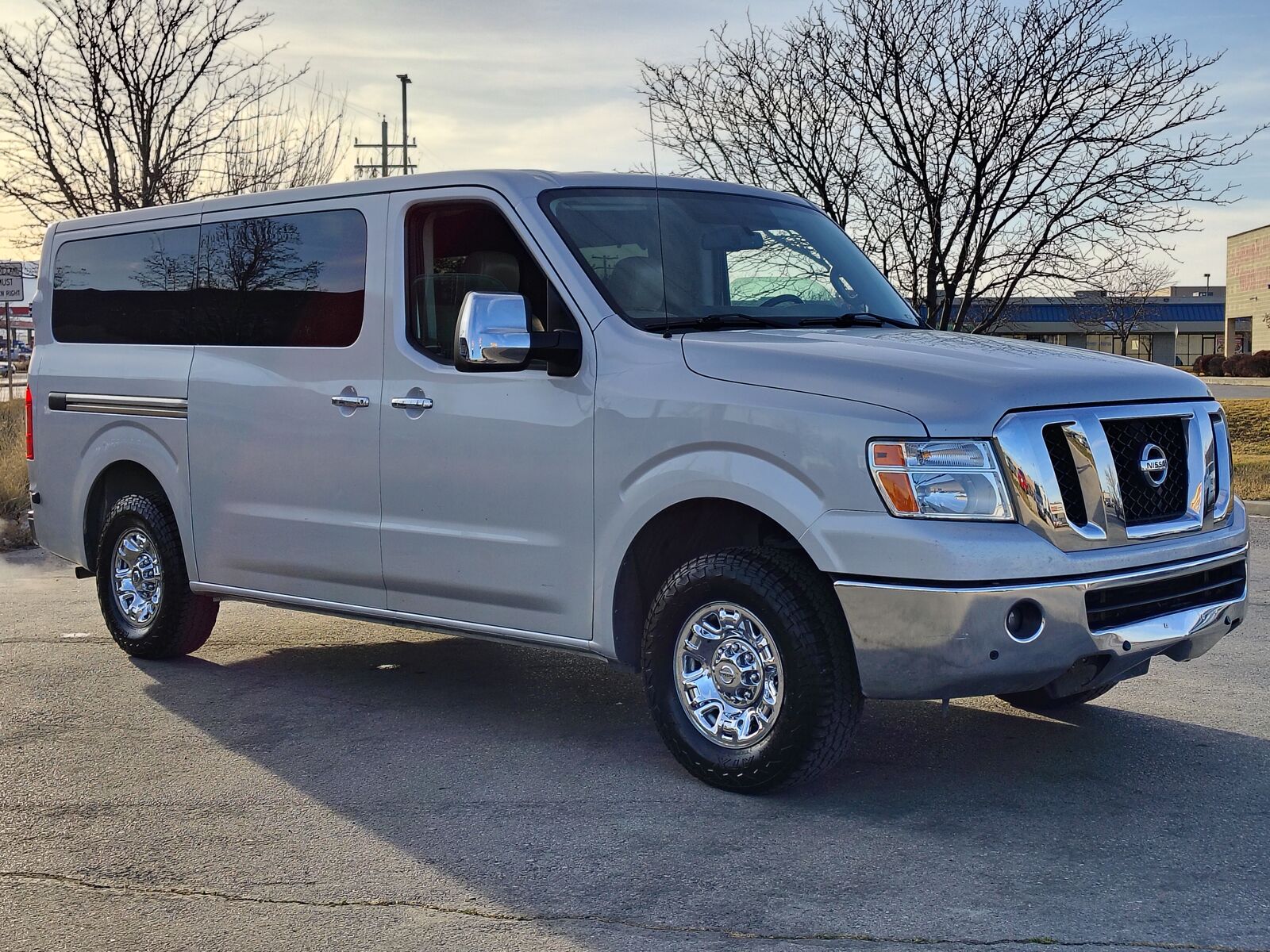 2013 NISSAN NV 3500 HD SL