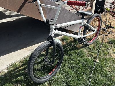 Fit Bike Co Flow BMX Trail Series