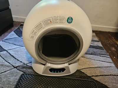 Automatic Wi-Fi Litter Box + Tracking Mat