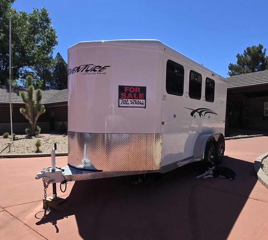 2022 Trails West Adventure 3 horse MX II