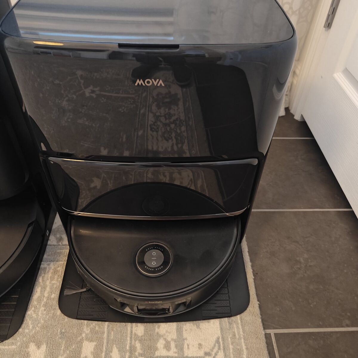 Mova Z60 Robot Vacuum - New in box!