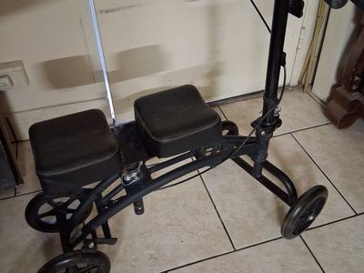 Knee Scooter Excellent Condition!