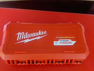 NEW Milwaukee Shockwave titanium drill bit set