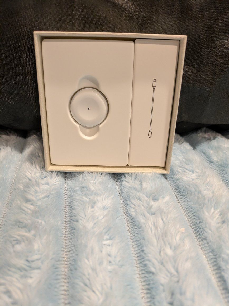 Bond Touch Mini Bracelet (White) – Stay Connected