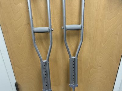 Youth Aluminum Guardian Crutches – Used Once, Like New