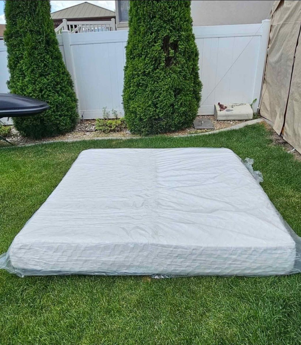 NEW YAAK USA 14" King Memory Foam Mattress – 76x80 – Medium Firm  #333