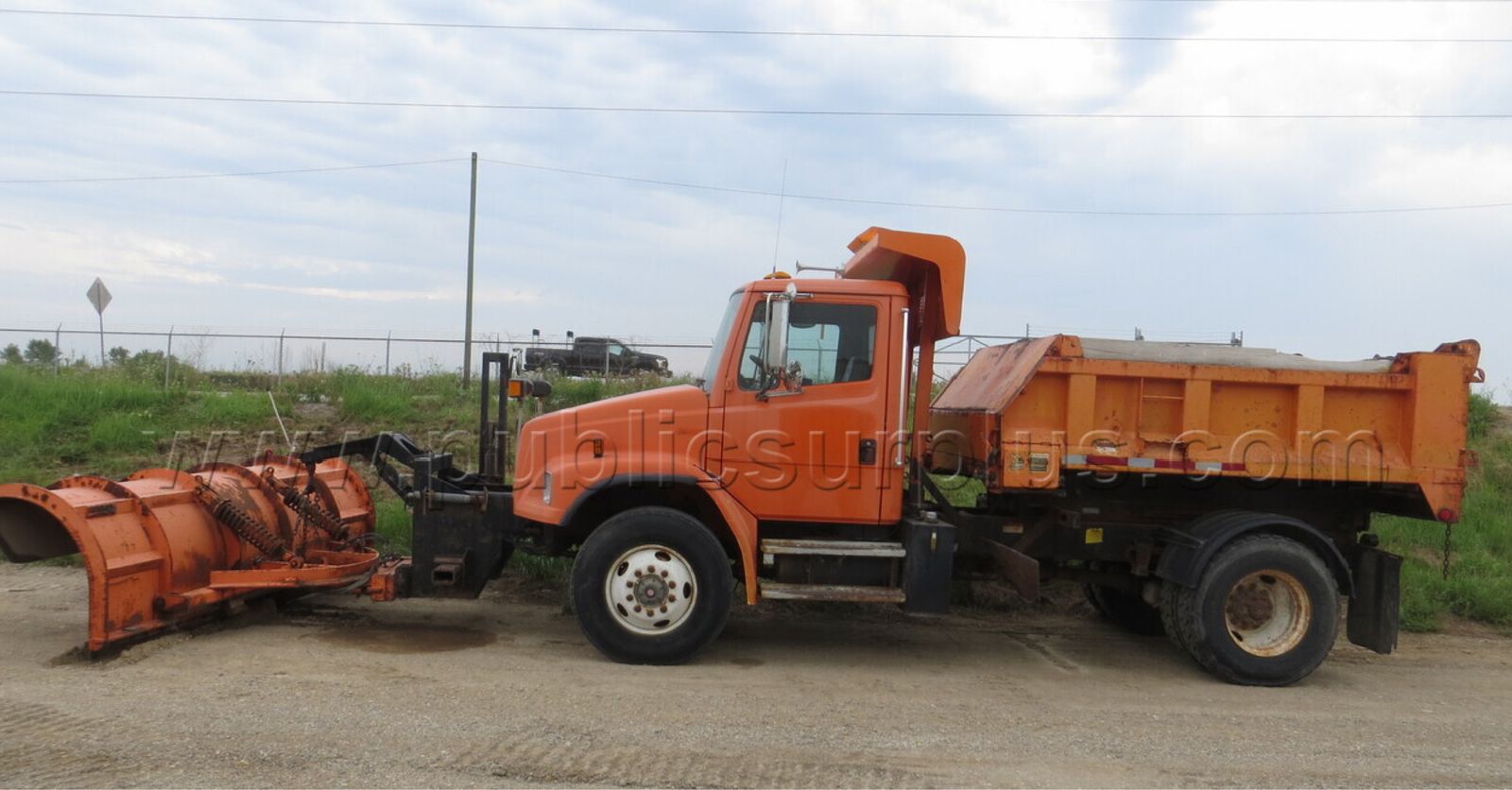 2002 FREIGHTLINER FL80
