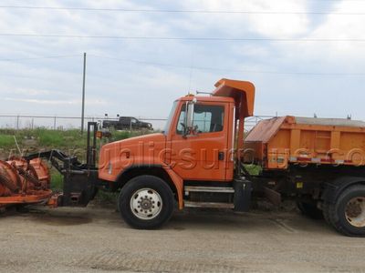 2002 FREIGHTLINER FL80